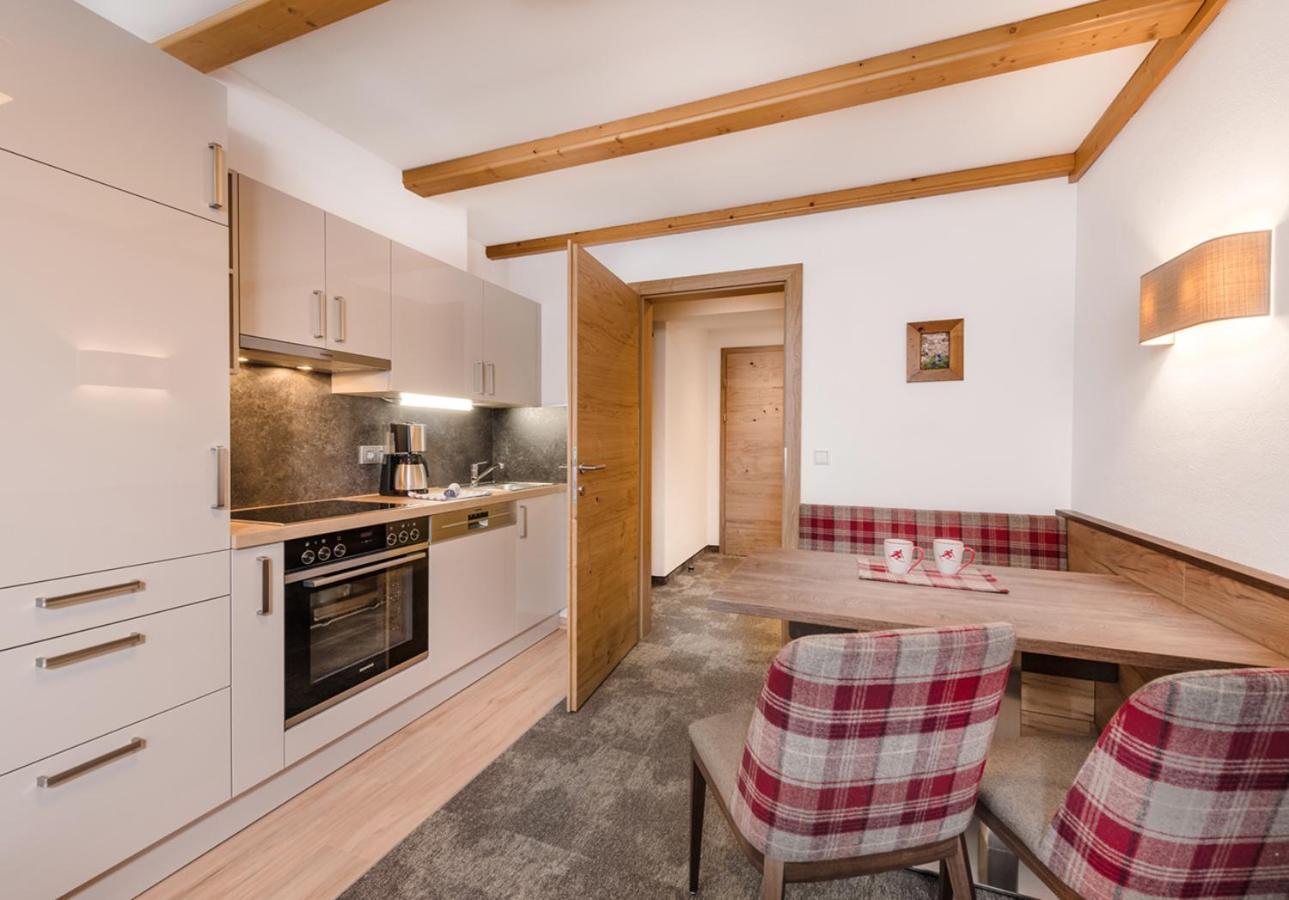 Apartments & Garni Alpenrose Obertauern Bagian luar foto