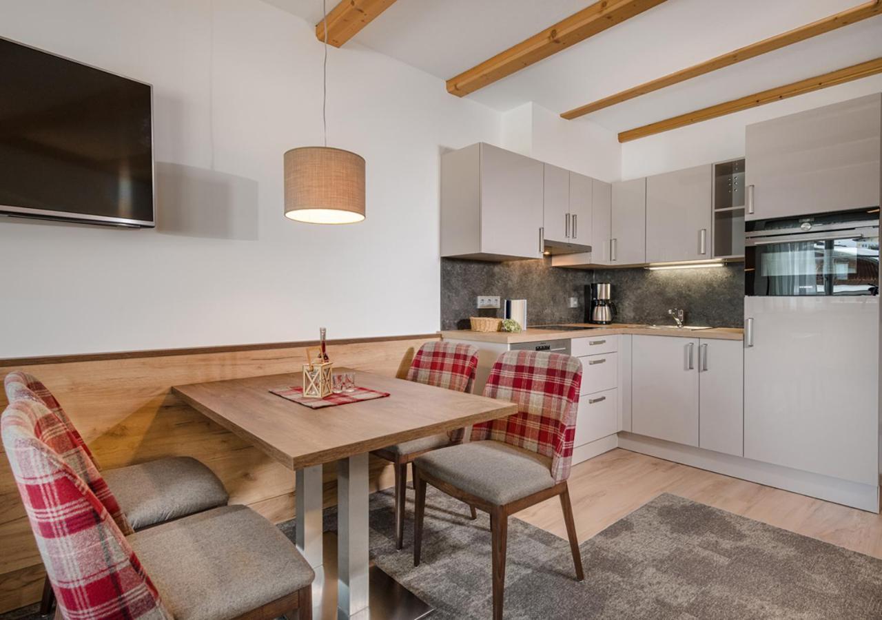 Apartments & Garni Alpenrose Obertauern Bagian luar foto