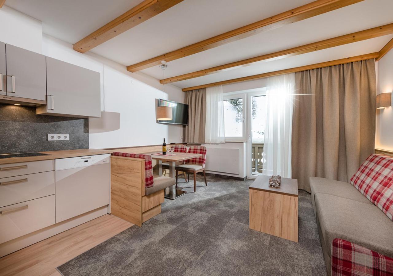 Apartments & Garni Alpenrose Obertauern Bagian luar foto