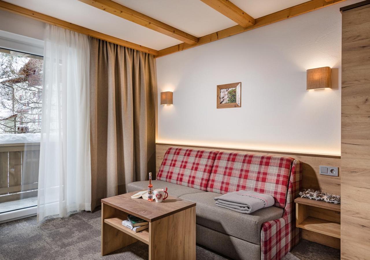 Apartments & Garni Alpenrose Obertauern Bagian luar foto